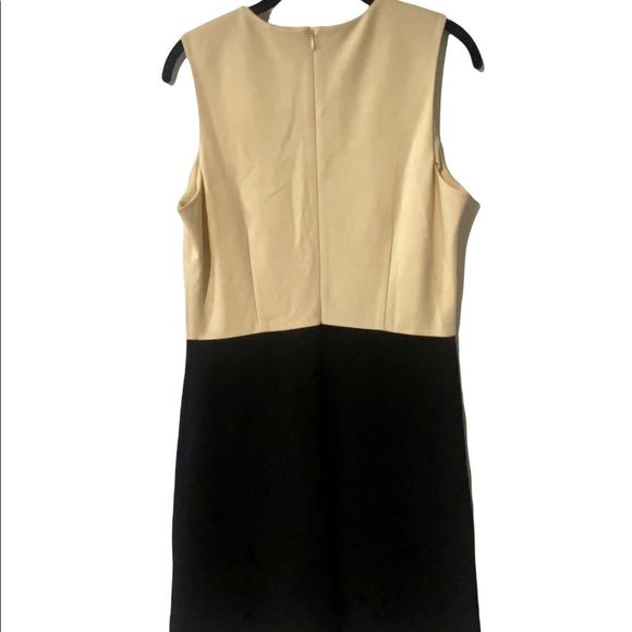 J. McLaughlin Black Cream Graphic thick Knit Dress, L 10 color block - Picture 3 of 6